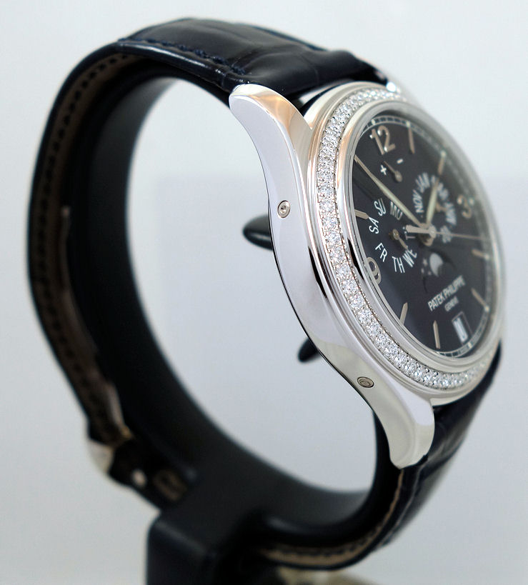 DSC06304 Patek Philippe 5147G-001 Annual Calendar Moonphases 18ct White-Gold with Diamond Bezel & Blue Dial 2023