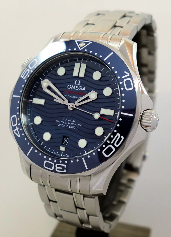 DSC06465 Omega SEAMASTER DIVER 300m 42mm Blue dial & bezel 21030422003001