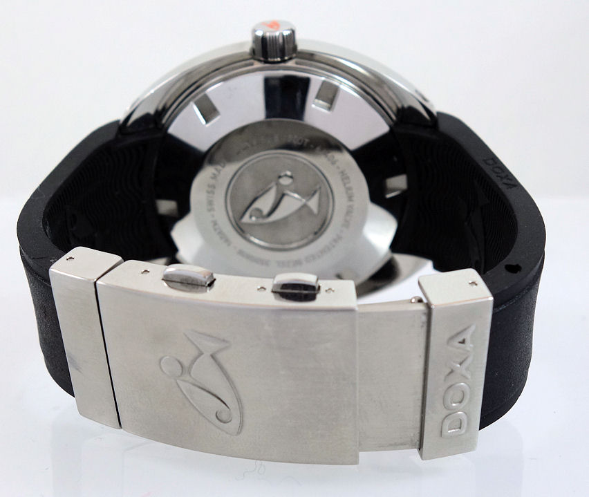 DSC06785 DOXA SUB 1500T Caribbean Blue-dial Steel 45mm 883.10.201.10