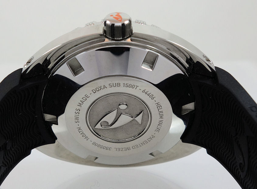 DSC06788 DOXA SUB 1500T Caribbean Blue-dial Steel 45mm 883.10.201.10