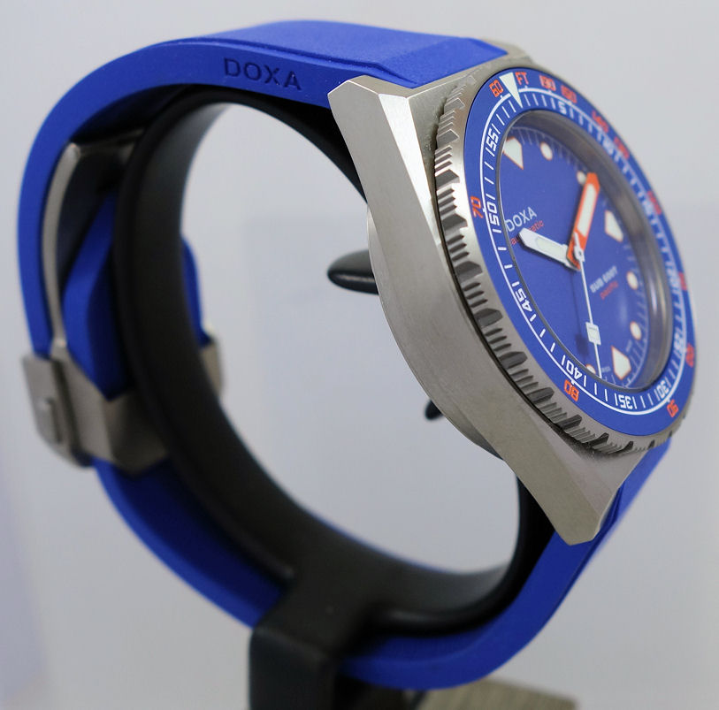 DSC06817 DOXA SUB 600T Pacific Ltd. Edn. 40mm Titanium 861.50.231.33