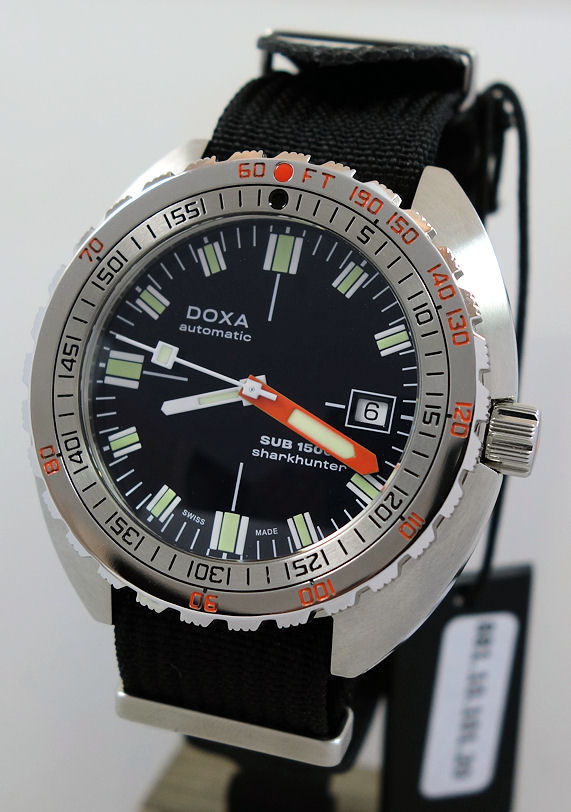 DSC06823 DOXA SUB 1500T Steel 45mm Black dial, Nato 883.10.351.10