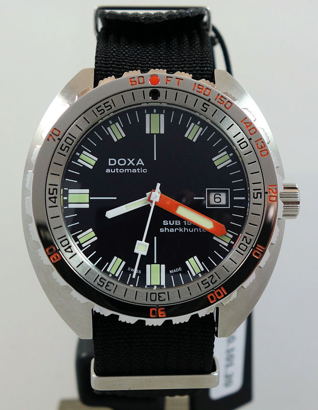DSC06829 DOXA SUB 1500T Steel 45mm Black dial, Nato 883.10.351.10