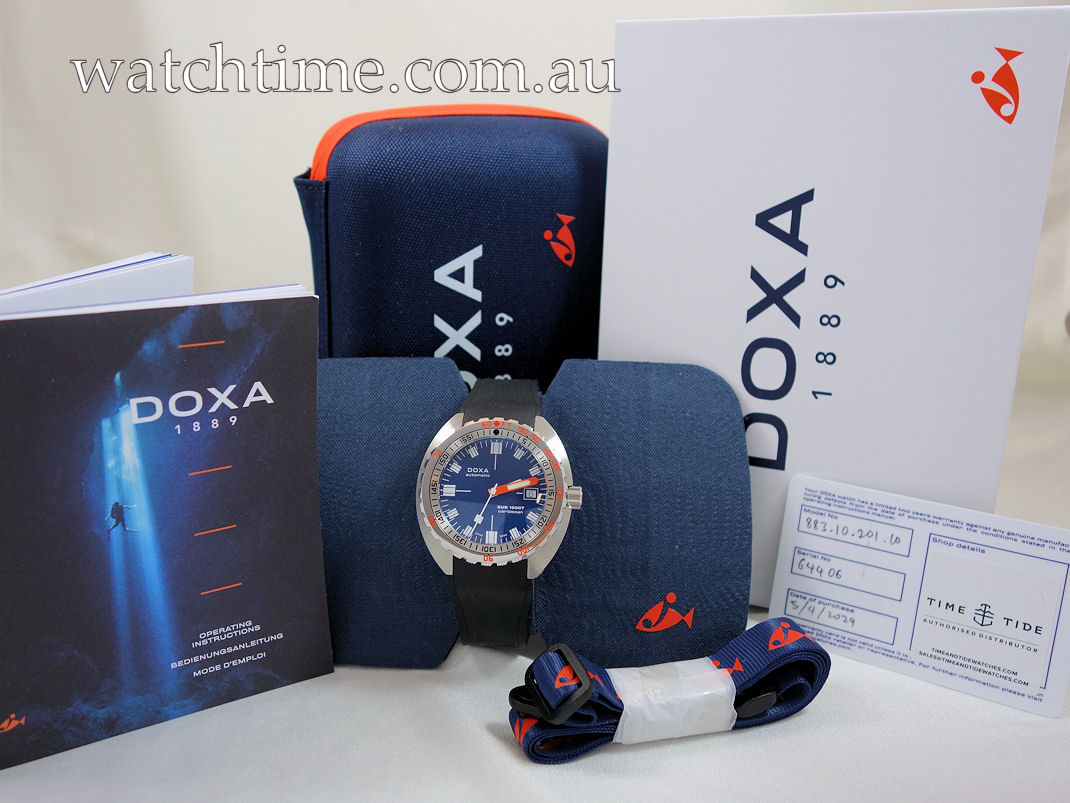DSC06838 DOXA SUB 1500T Caribbean Blue-dial Steel 45mm 883.10.201.10
