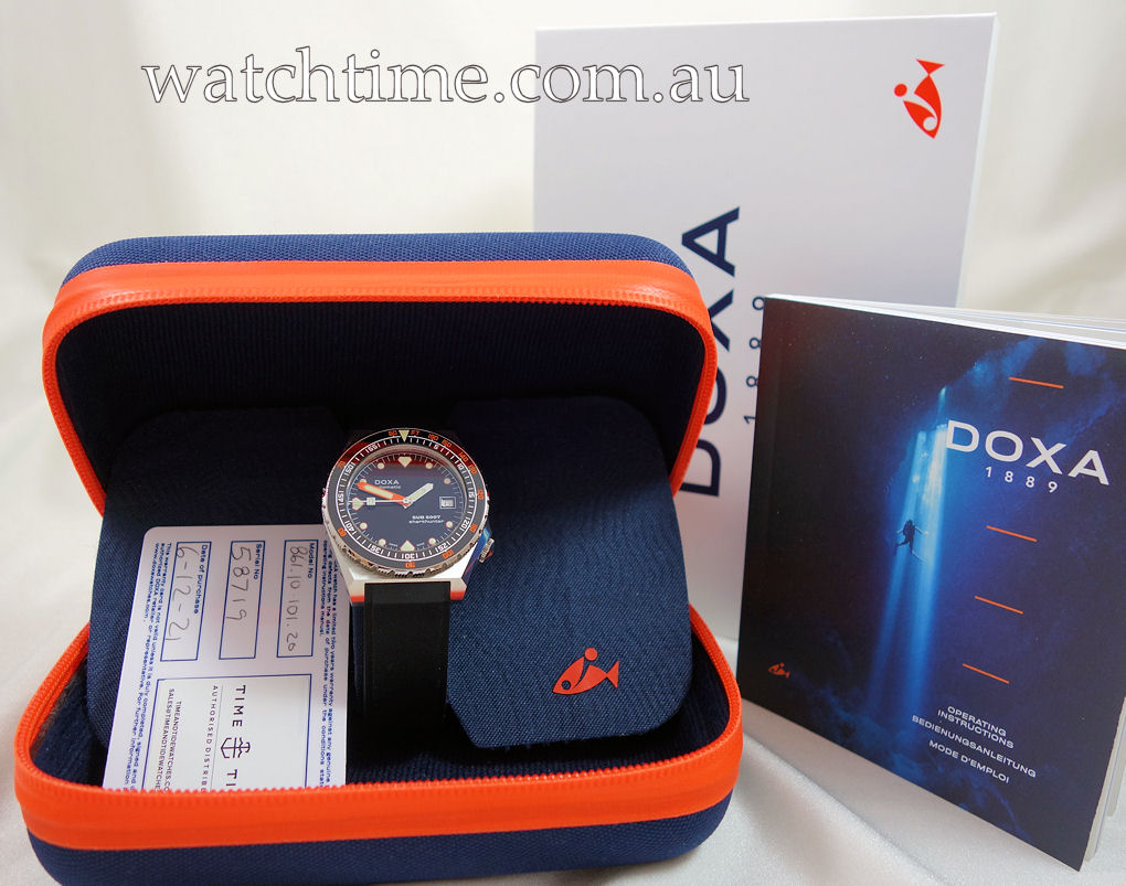 DSC06842 DOXA SUB 600T Sharkhunter 40mm Steel 861.10.101.20