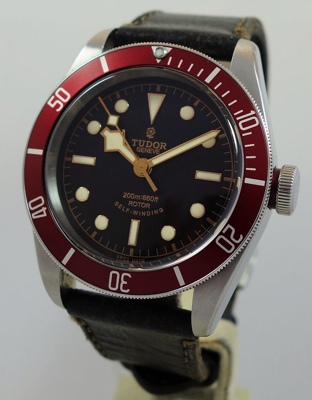 DSC07220 Tudor Heritage Black Bay Red on Strap 79220R Full set