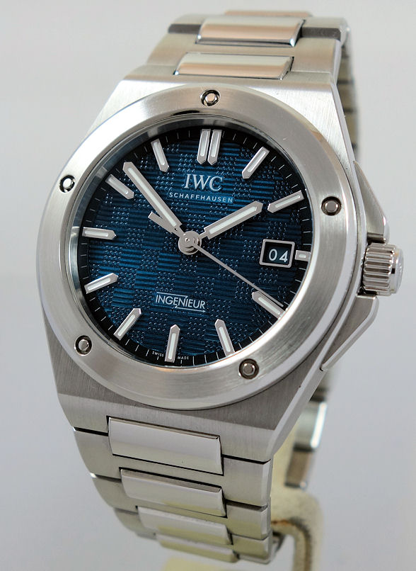 DSC07944 IWC Ingenieur Automatic 40 Steel on bracelet, AQUA dial IW328903