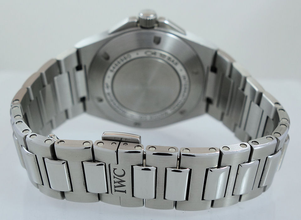 DSC07953 IWC Ingenieur Automatic 40 Steel on bracelet, AQUA dial IW328903