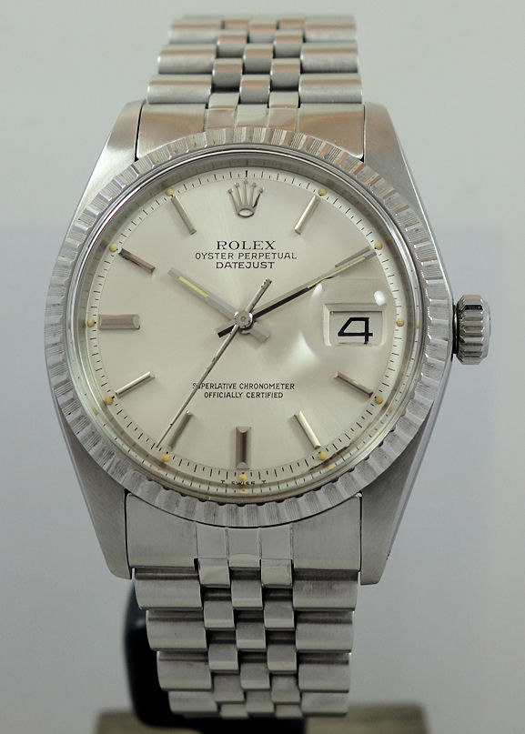 DSC08106 Rolex 1603 Datejust 36mm Steel with Engine-turned Bezel & Silver dial c 1976
