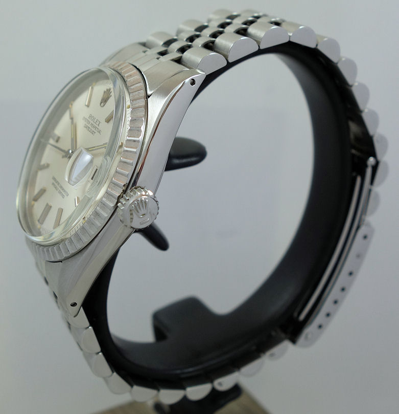 DSC08107 Rolex 1603 Datejust 36mm Steel with Engine-turned Bezel & Silver dial c 1976