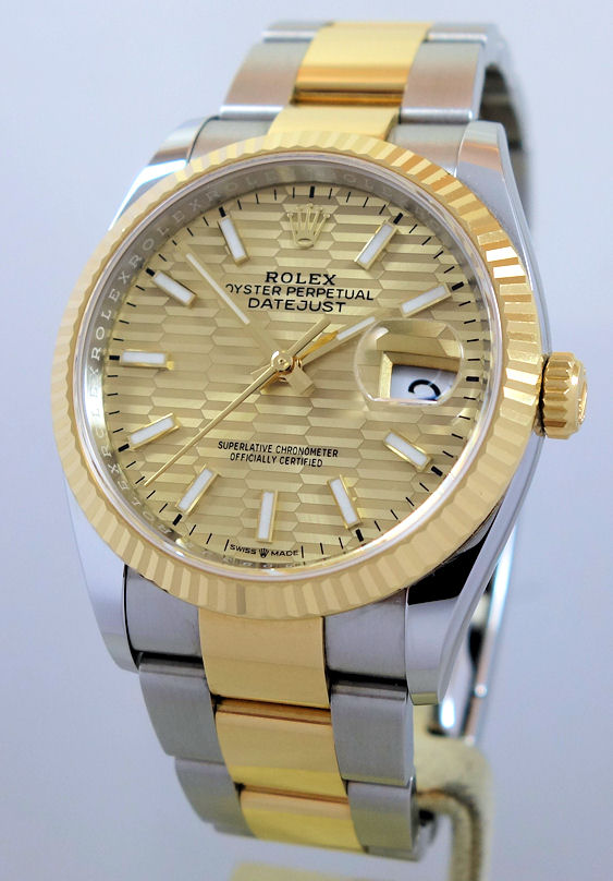 DSC08590 Rolex Datejust 36 Steel & 18k Yellow-Gold, Motif Dial 126233 MAY 2024 Box & Card