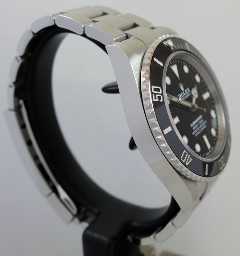 DSC09286 Rolex Submariner Non Date 124060 41mm Box & Card July 2022