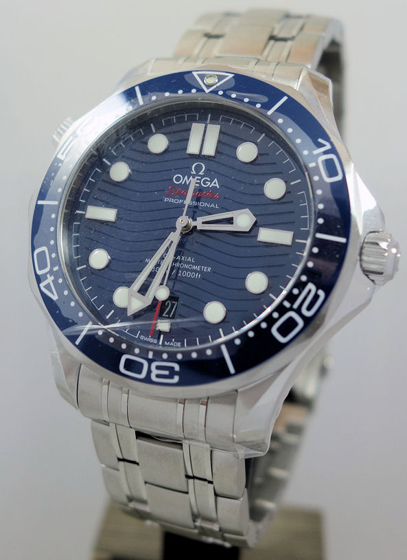DSC09645 Omega SEAMASTER DIVER 300m 42mm Blue dial & bezel 21030422003001 Aug 2025 *UNUSED*
