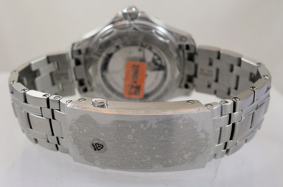 DSC09662 Omega SEAMASTER DIVER 300m 42mm Blue dial & bezel 21030422003001 Aug 2025 *UNUSED*