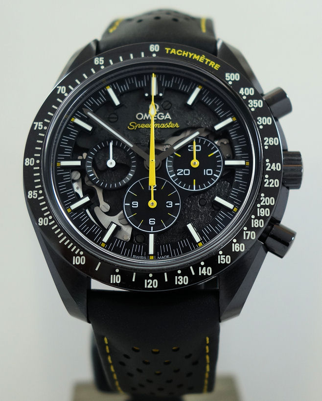 DSC09689 OMEGA Speedmaster MOONWATCH Apollo 8 "Dark Side of the Moon" 311.92.44.30.01.001 Box & Papers
