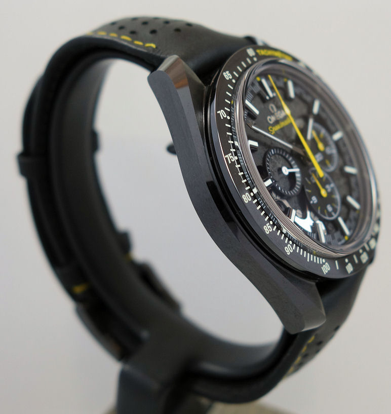 DSC09692 OMEGA Speedmaster MOONWATCH Apollo 8 "Dark Side of the Moon" 311.92.44.30.01.001 Box & Papers