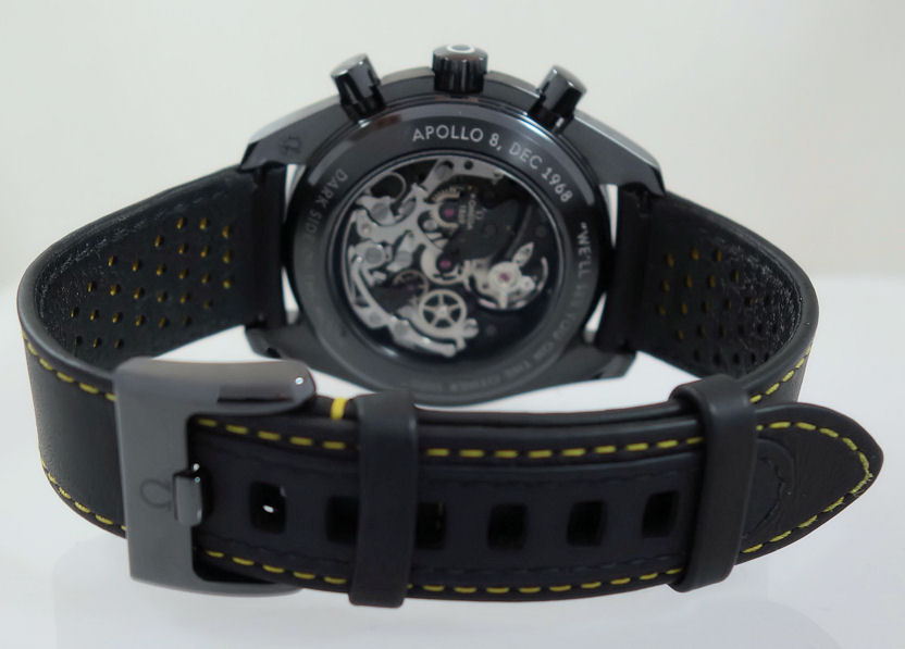 DSC09696 OMEGA Speedmaster MOONWATCH Apollo 8 "Dark Side of the Moon" 311.92.44.30.01.001 Box & Papers