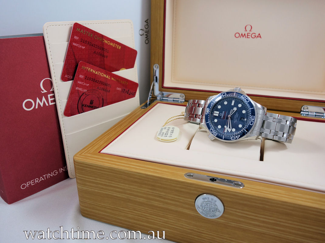 DSC00043 Omega SEAMASTER DIVER 300m 42mm Blue dial & bezel 21030422003001 Aug 2025 *UNUSED*