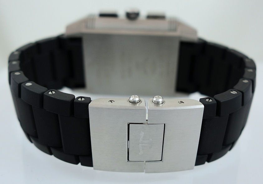 DSC09860 JAEGER LECOULTRE Reverso Squadra World Chronograph XL Titanium & Rubber Q702T670