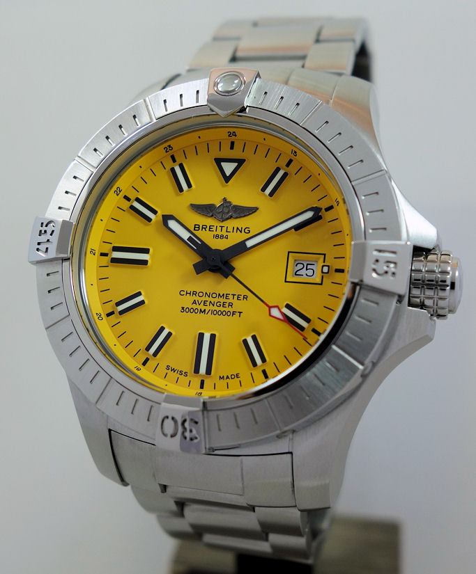 DSC01651 Breitling Avenger SeaWolf 45 Automatic, YELLOW-dial Box & Card A17319