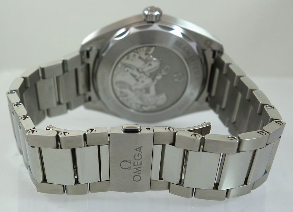 DSC01924 Omega Seamaster Aqua Terra 150m *Summer Blue Dial* 220.10.41.21.03.005