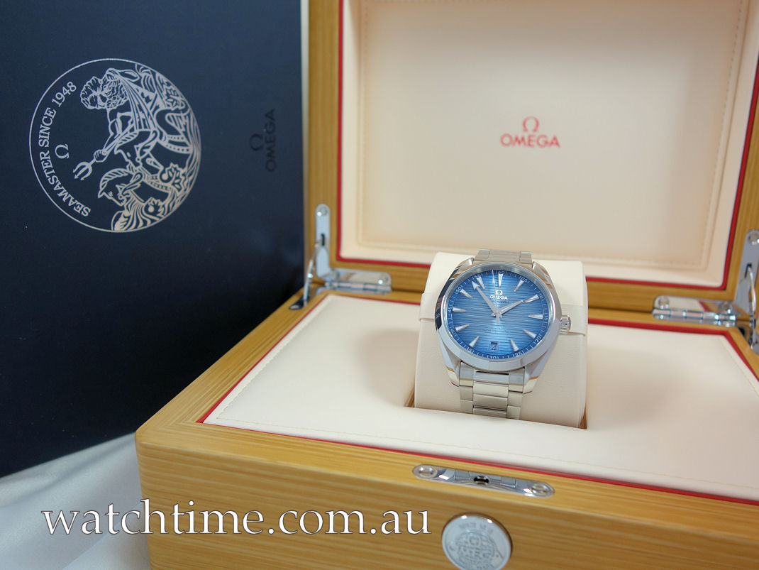 DSC01929 Omega Seamaster Aqua Terra 150m *Summer Blue Dial* 220.10.41.21.03.005
