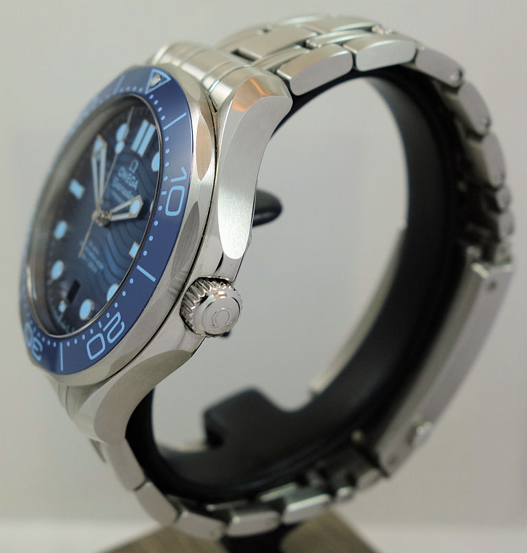 DSC01939 Omega SEAMASTER DIVER 300m 42mm *Summer Blue Dial & bezel* 210.30.42.20.03.003 March 2024