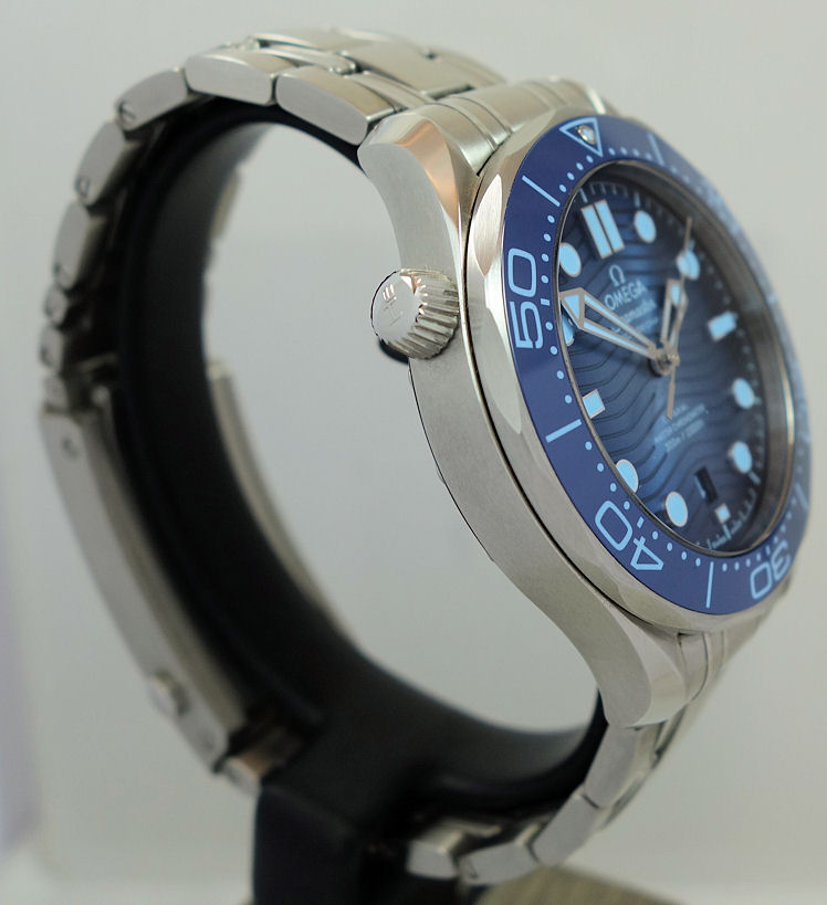 DSC01940 Omega SEAMASTER DIVER 300m 42mm *Summer Blue Dial & bezel* 210.30.42.20.03.003 March 2024