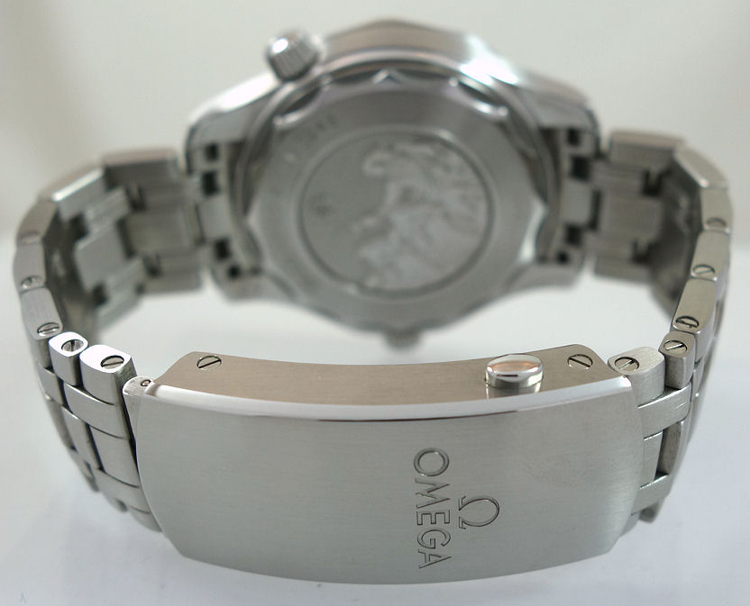 DSC01943 Omega SEAMASTER DIVER 300m 42mm *Summer Blue Dial & bezel* 210.30.42.20.03.003 March 2024