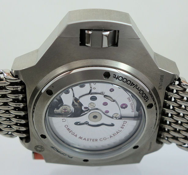 DSC02016 Omega Seamaster PLOPROF Co-Axial Master Titanium on Mesh Orange bezel 227.90.55.21.99.002