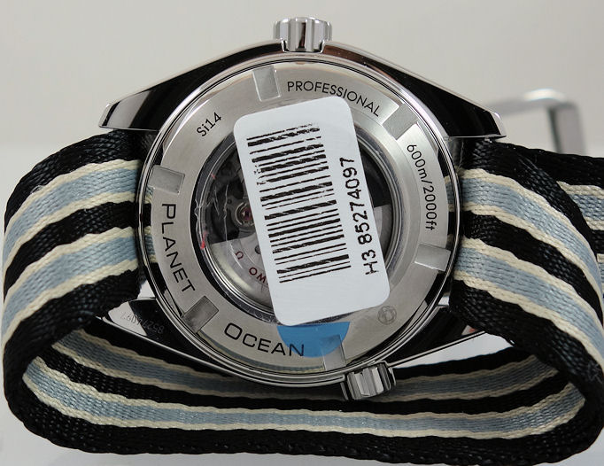 DSC02122 Omega Seamaster Planet Ocean 600m 37.5mm Black dial, Orange numbers 232.30.38.20.01.002