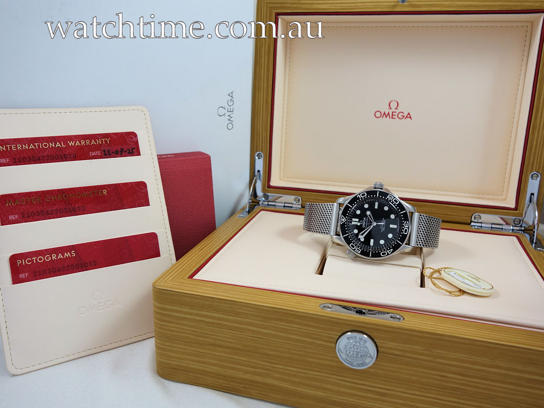 DSC03287 Omega Seamaster DIVER 300m Black-dial, 42mm on steel mesh bracelet 210.30.42.20.01.010 B&P 2025