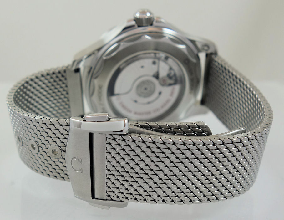 DSC03648 Omega Seamaster DIVER 300m Black-dial, 42mm on steel mesh bracelet 210.30.42.20.01.010 B&P 2025