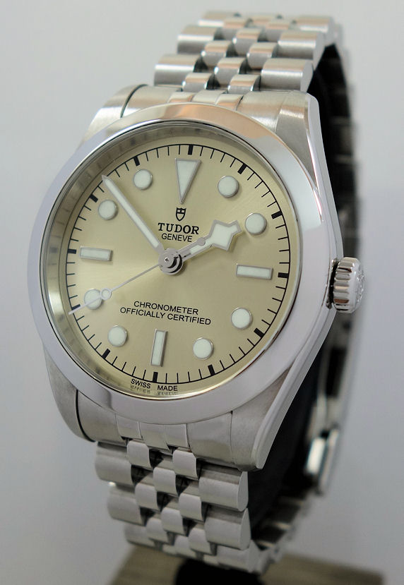 DSC03694 TUDOR Black Bay One 79640 Champagne-dial Box & Card 2025