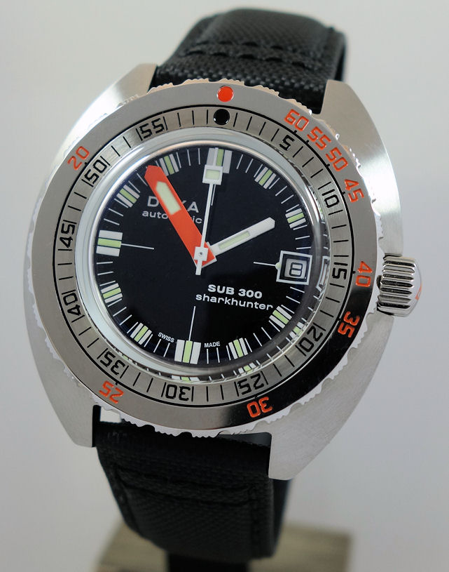 DSC05516 DOXA SUB 300 Sharkhunter 42.5mm Steel 821.10.101.10 June 2024