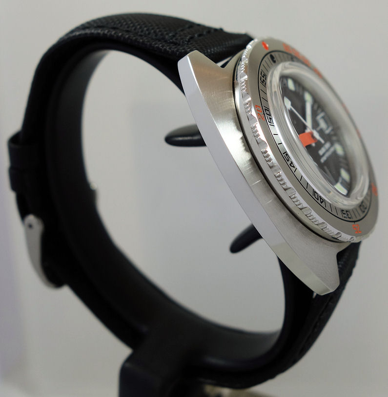 DSC05527 DOXA SUB 300 Sharkhunter 42.5mm Steel 821.10.101.10 June 2024