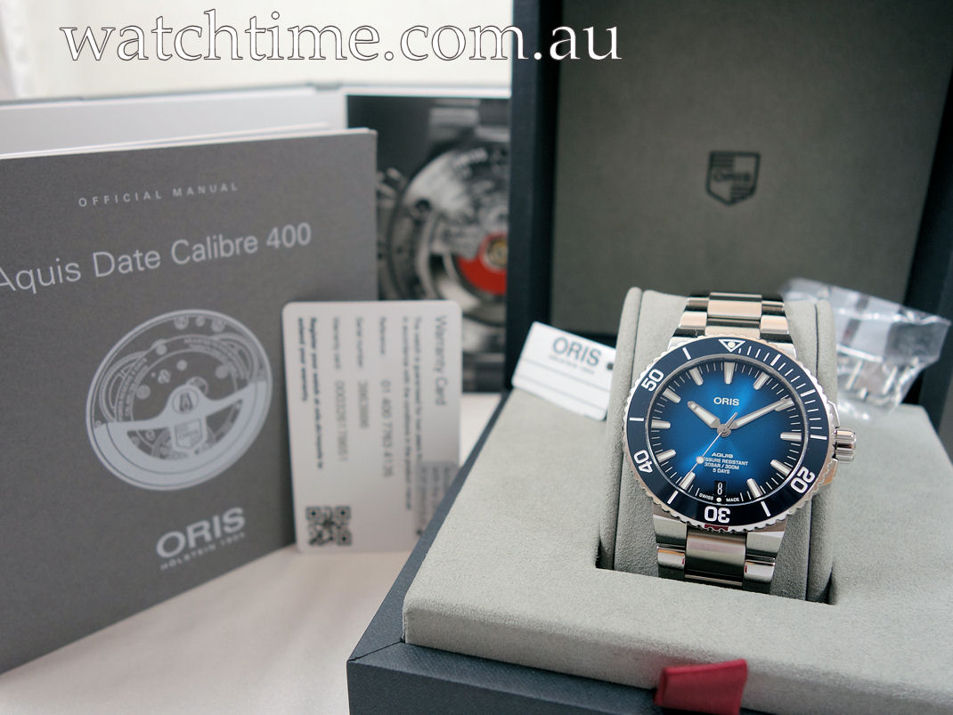 DSC05552 ORIS AQUIS DATE CALIBRE 400 Blue dial, 43mm Steel on bracelet 01 400 7763 4135