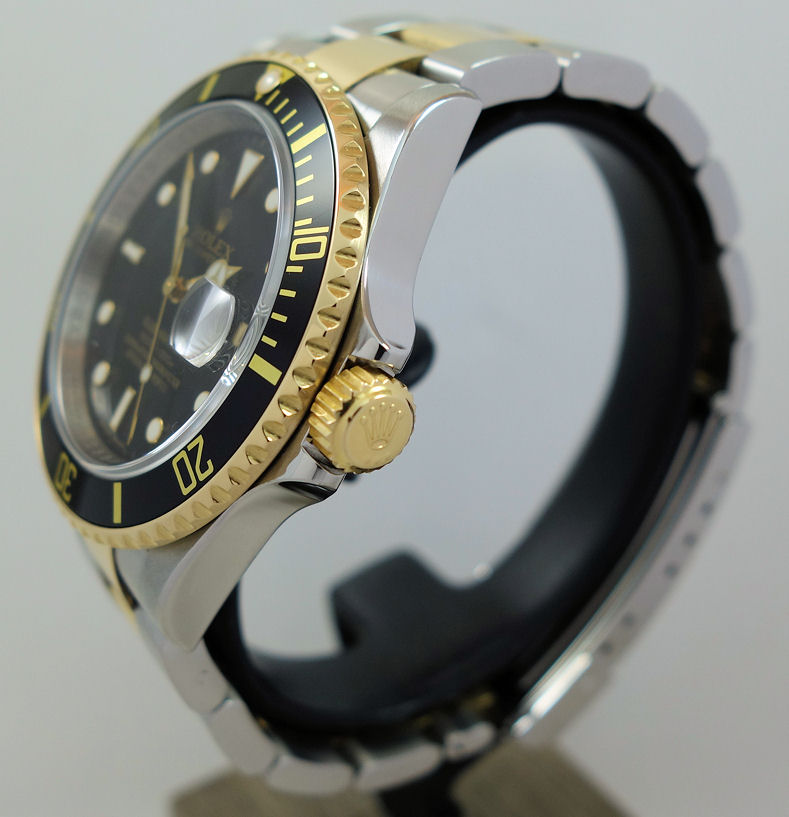 DSC05669 Rolex Submariner 16613 Black-dial 18k & Steel 2008 Box & Card