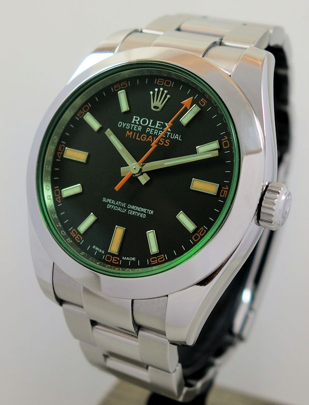 DSC06448 Rolex Milgauss Black Dial-Green Sapphire 116400GV Full set!
