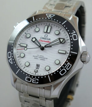 Omega Seamaster Diver 300m  210.30.42.20.04.001  White-dial 42mm