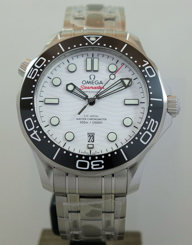 DSC06599 Omega Seamaster Diver 300m 210.30.42.20.04.001 White-dial 42mm