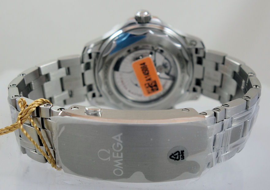 DSC06607 Omega Seamaster Diver 300m 210.30.42.20.04.001 White-dial 42mm