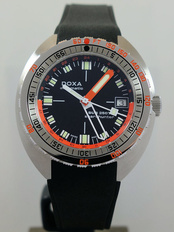 DSC06924 DOXA SUB 250T GMT Sharkhunter 855.10.101.10 Steel 40mm
