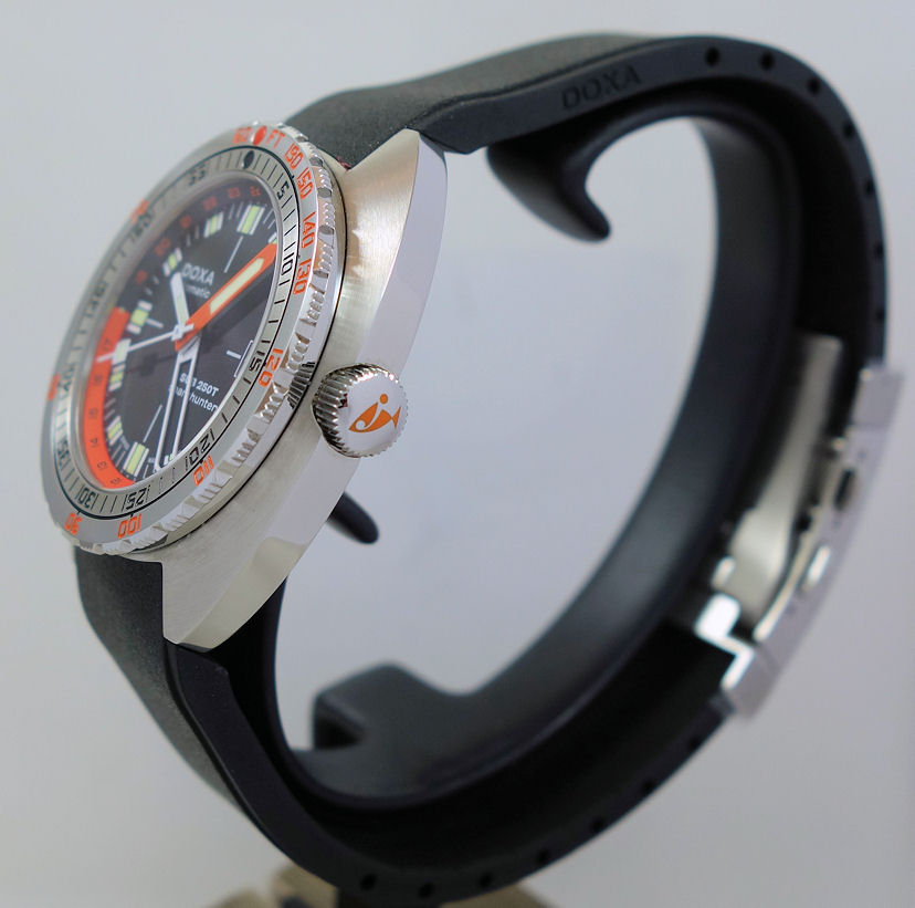 DSC06928 DOXA SUB 250T GMT Sharkhunter 855.10.101.10 Steel 40mm