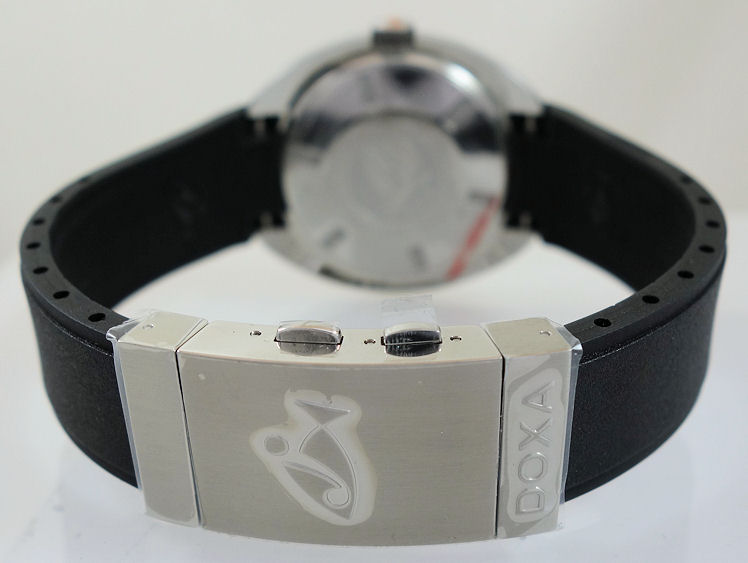 DSC06932 DOXA SUB 250T GMT Sharkhunter 855.10.101.10 Steel 40mm