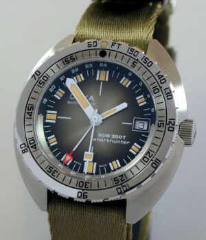 DOXA SUB 250T GMT Sharkhunter Vintage 855.10.101V.10  40mm Steel, Sunray-dial