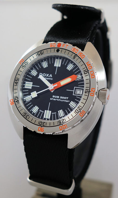 DSC06971 DOXA SUB 200T SHARKHUNTER 804.10.101.20 Black-dial
