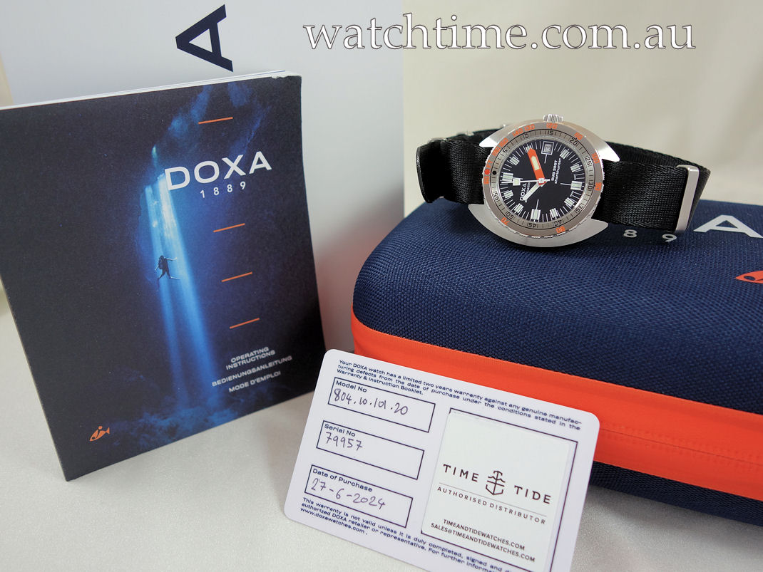 DSC06980 DOXA SUB 200T SHARKHUNTER 804.10.101.20 Black-dial