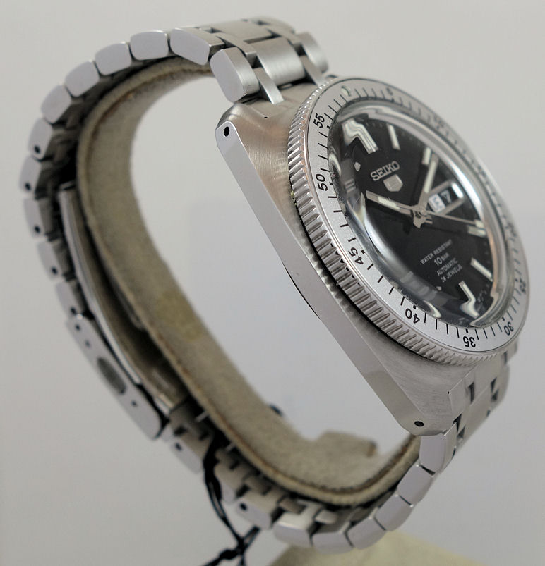 DSC07027 SEIKO 5 Sports SKX Series SRPL93 Re-Creation Limited Edition Black-dial