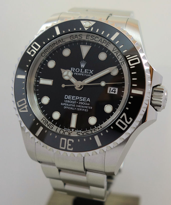 DSC07078 Rolex DEEPSEA SeaDweller 136660 Box & Card Jan 2025 *30% Off Retail*